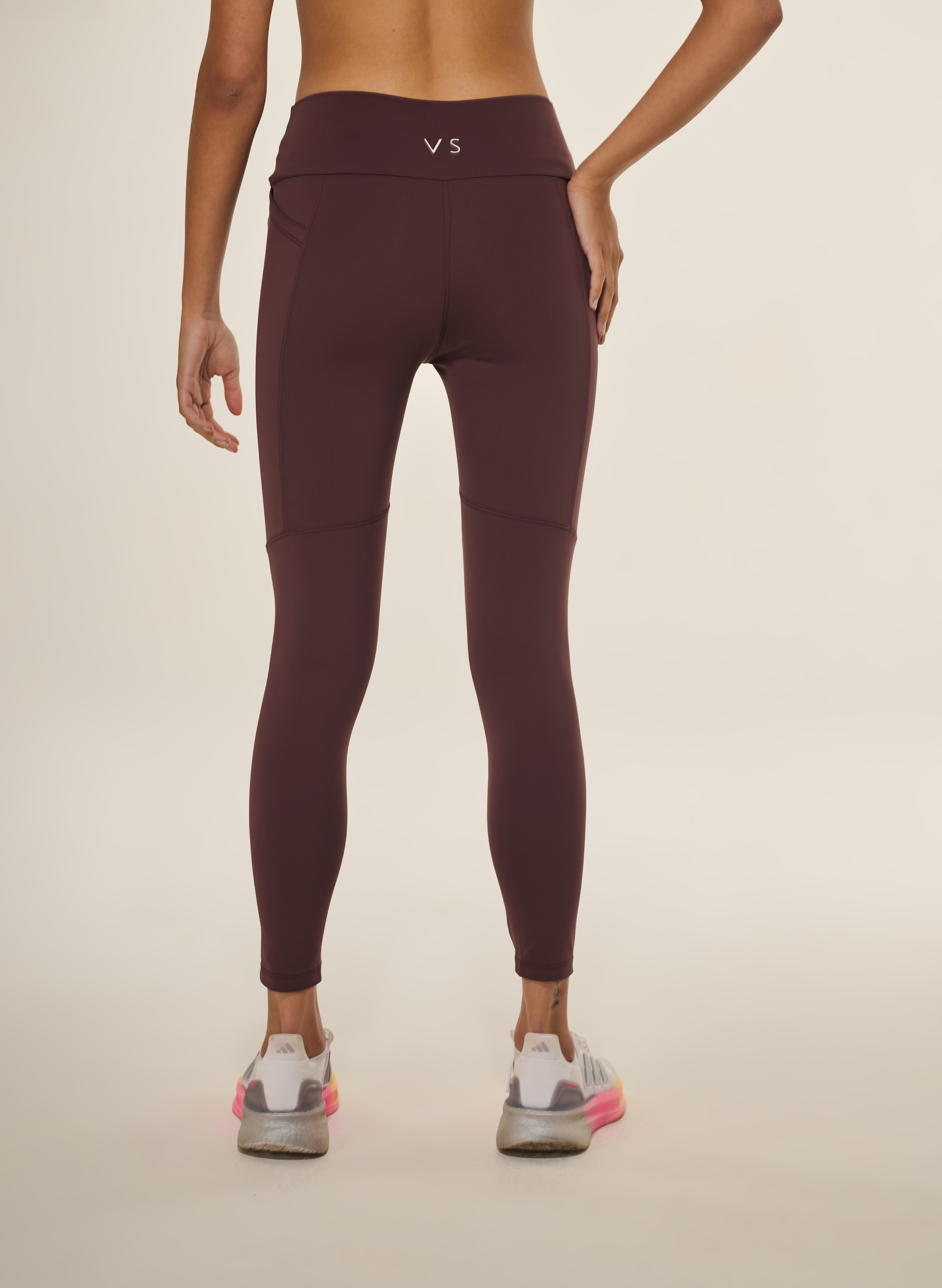 Calça Legging com Recortes Marrom Ébano