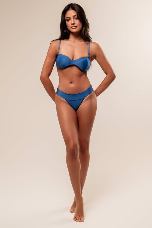 Azul Abissal